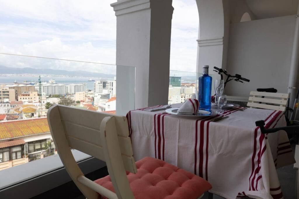 Charming Colonial Flat In Historic Building Apartment Gibraltar Exterior photo